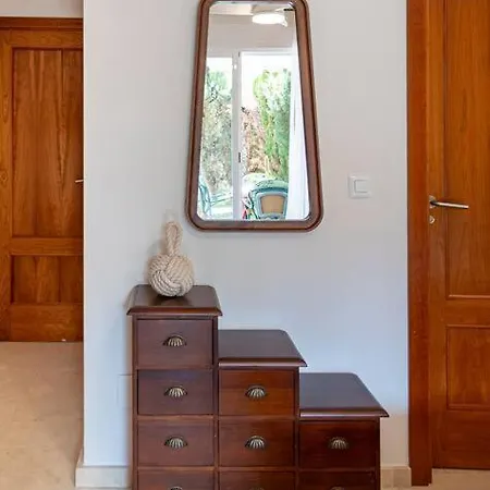 Beautiful 2br With Terrace, Garden & Pool *