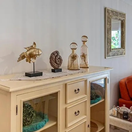 Apartment Beautiful 2br With Terrace, Garden & Pool Marbella