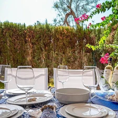 Beautiful 2br With Terrace, Garden & Pool *