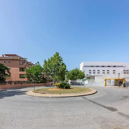 Beautiful 2br With Terrace, Garden & Pool Apartment Marbella