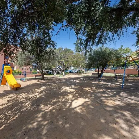 Apartment Beautiful 2br With Terrace, Garden & Pool *