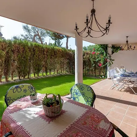 Beautiful 2br With Terrace, Garden & Pool Apartment Marbella